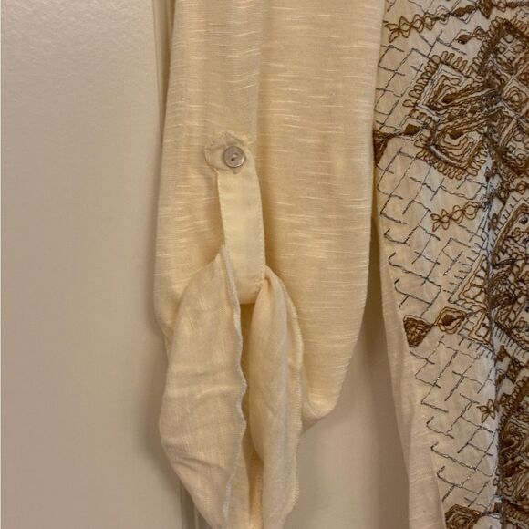 ANTHROPOLOGIE TINY Silk Metallic Silver & Gold Embroidered Henley Tee XS - Picture 5 of 9